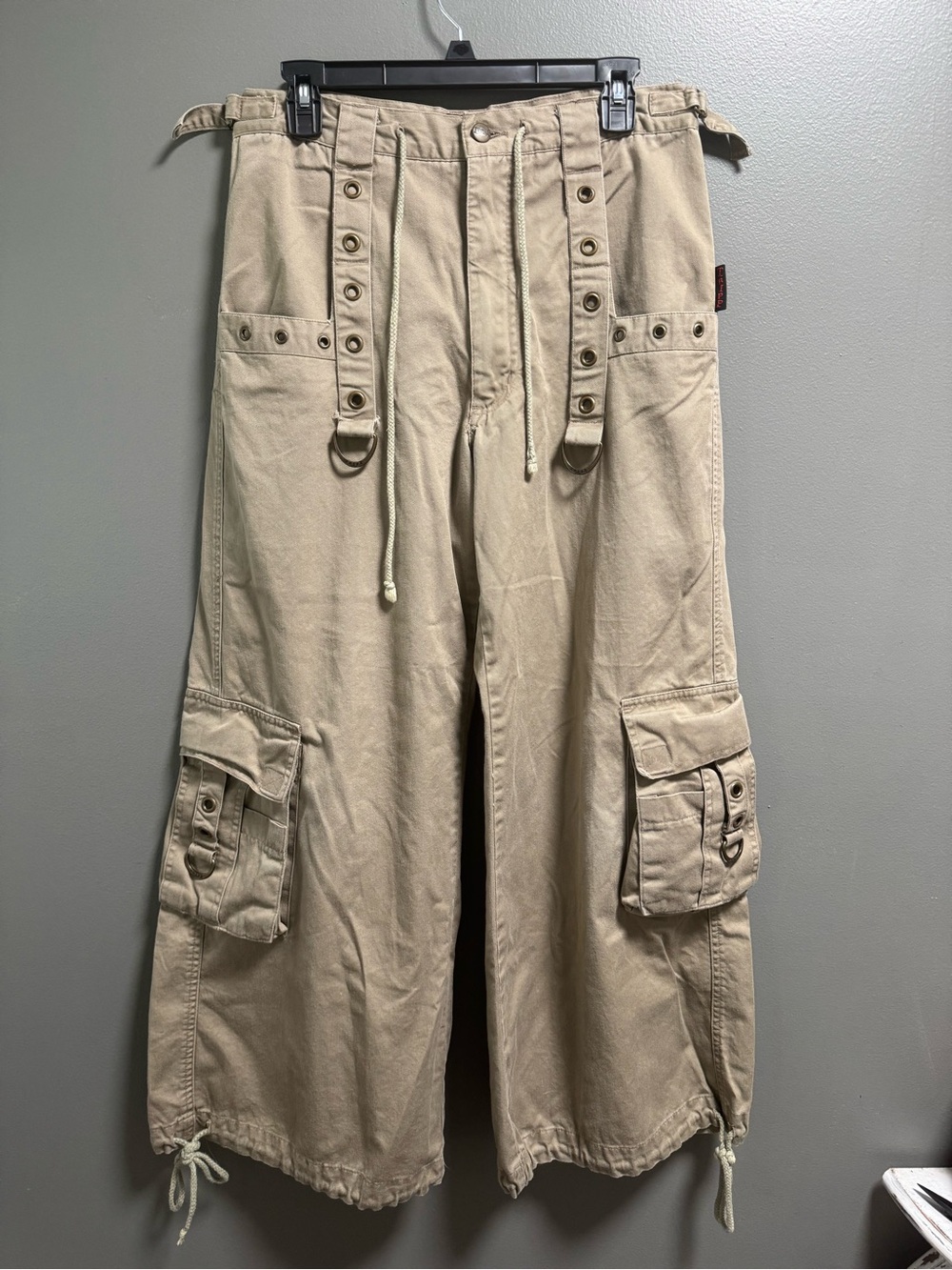 Tripp NYC Men Vintage Y2K Khaki Wide-Leg Cargo Pant Steampunk Cyber Goth Baggy S